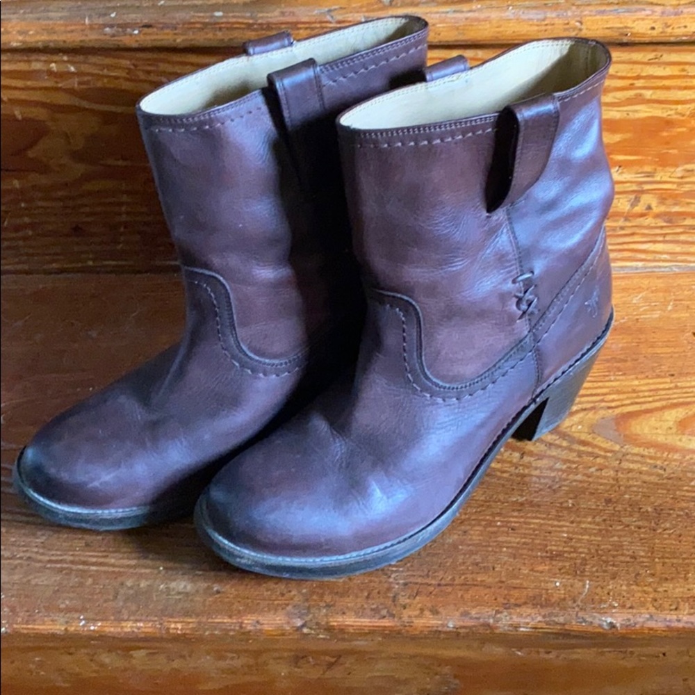 Frye 'Carmen - X Stitch' Short Boot in Walnut